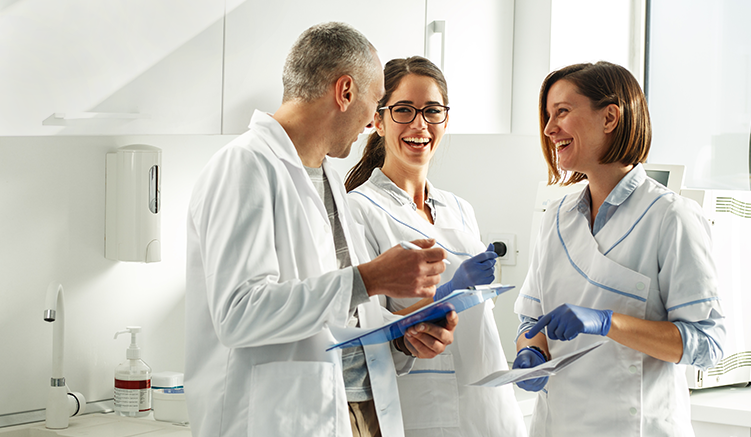 Team of experienced dentists at smile Clinic London